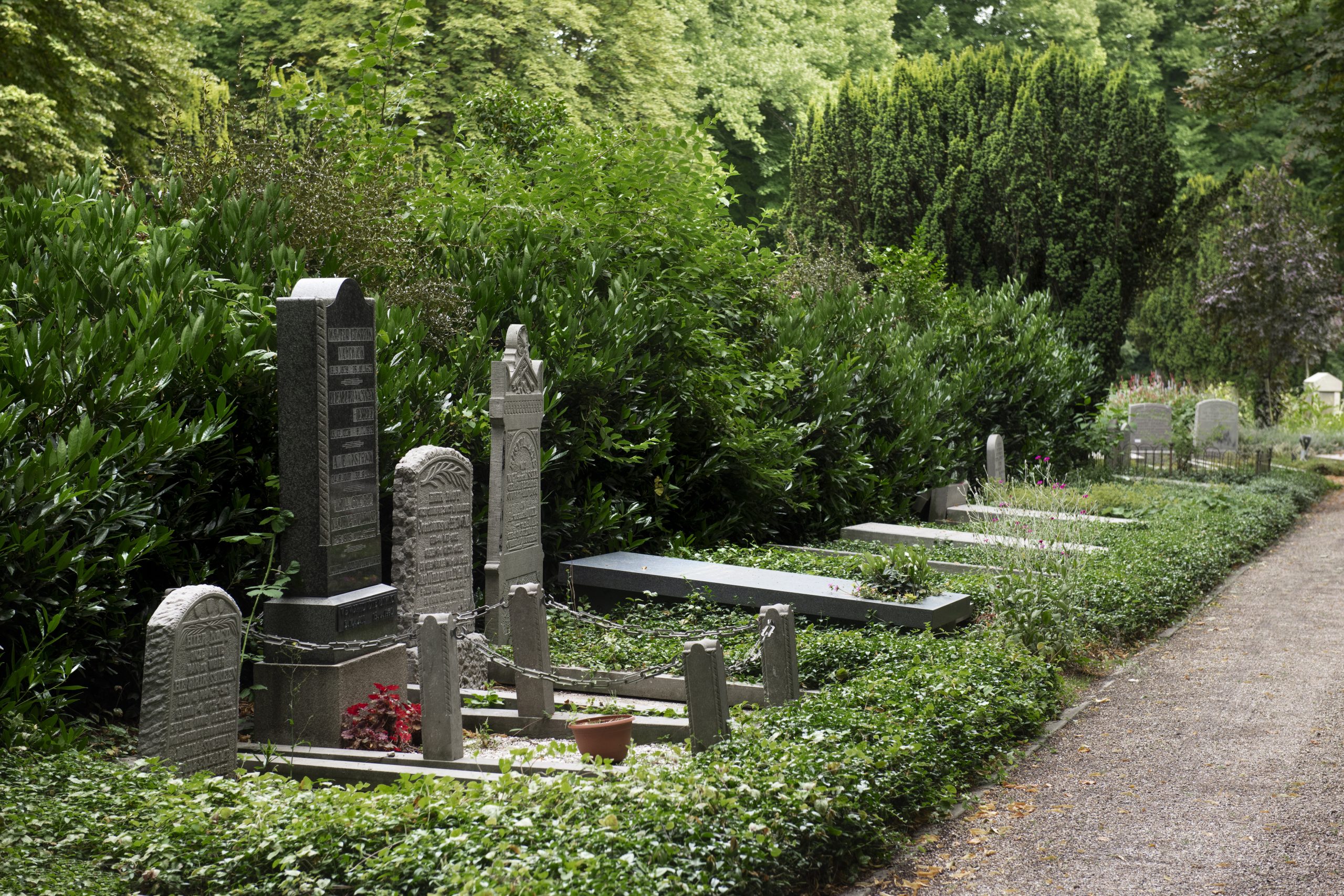 Humour noir, célébrités & légendes au cimetière du Père Lachaise
